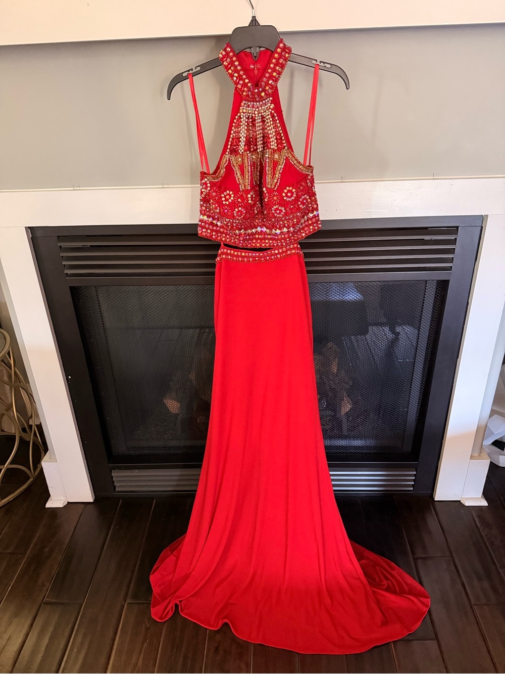 Dave and Johnny red halter neck 2 piece prom dress. Size 0. Never worn